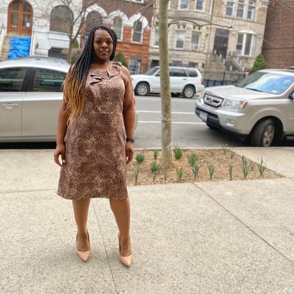 Sleeveless Brown Pebble Print Dress
